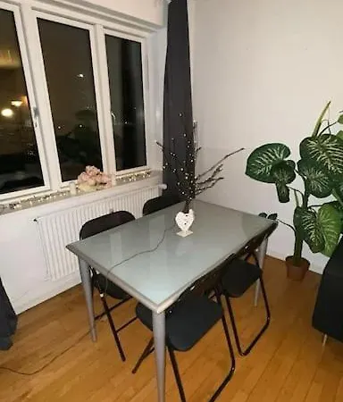 Pretty For 6 Guests *