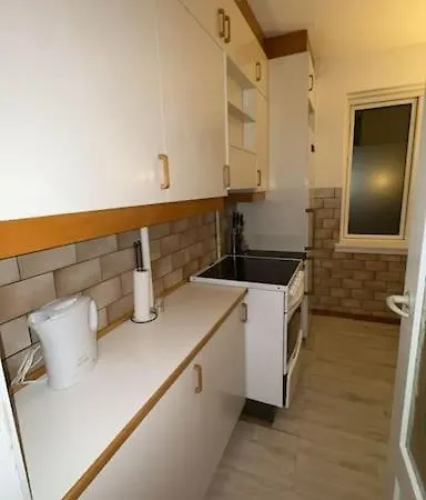 Pretty For 6 Guests Apartment